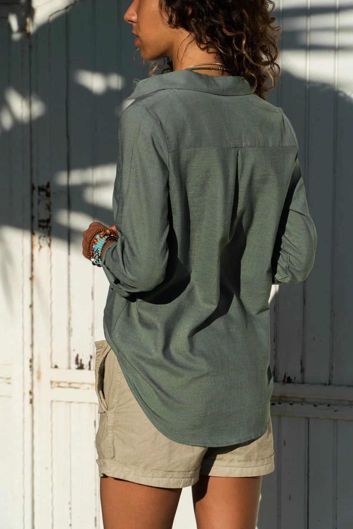 Textured Khaki Women's Shirt - Classic Shirt Collar, Long Sleeves, and Stylish Fit for Elegance and Comfort